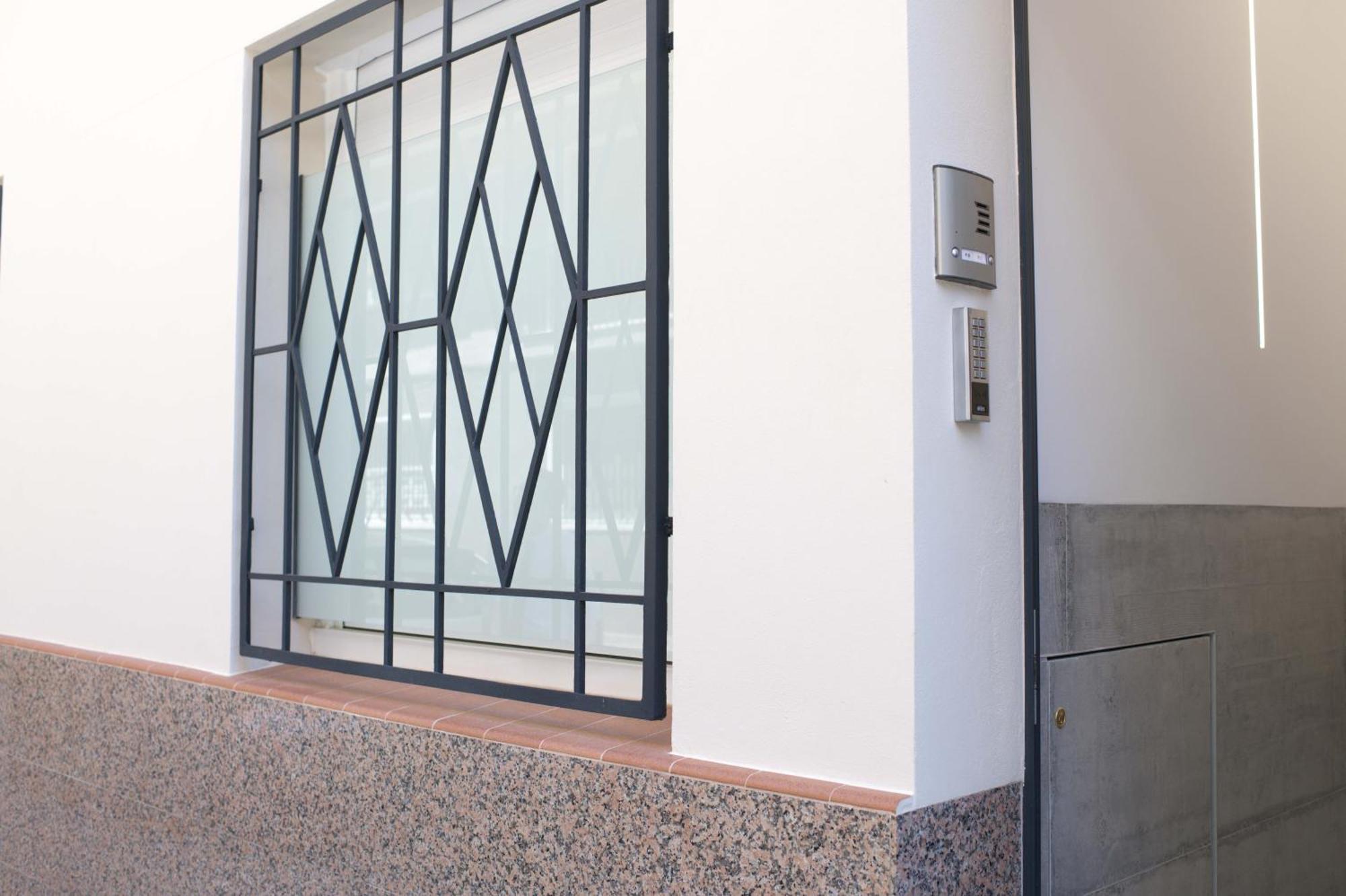 Boutique Plaza Catalonia Suites Cornella Cornellà de Llobregat Esterno foto