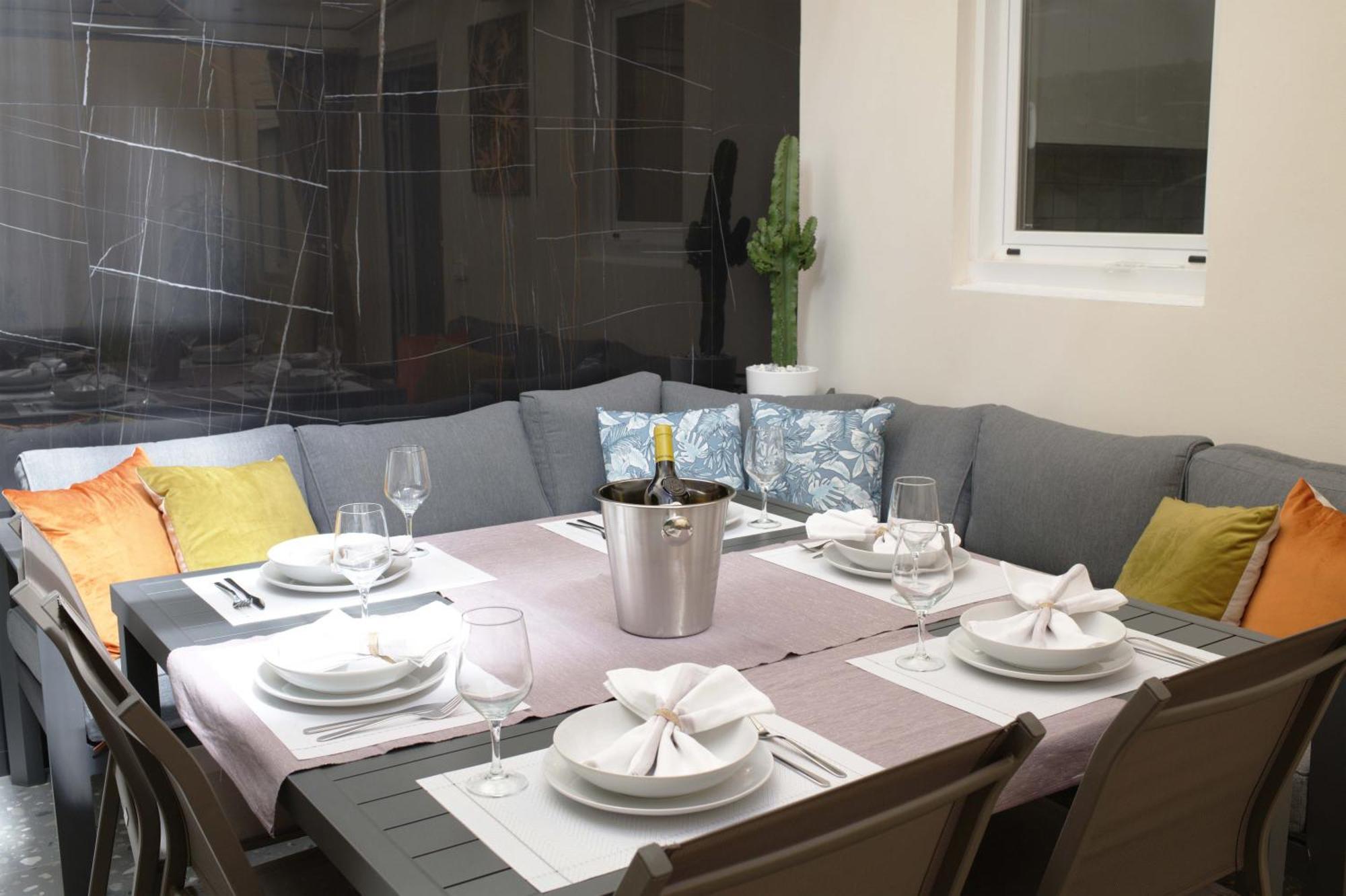 Boutique Plaza Catalonia Suites Cornella Cornellà de Llobregat Esterno foto