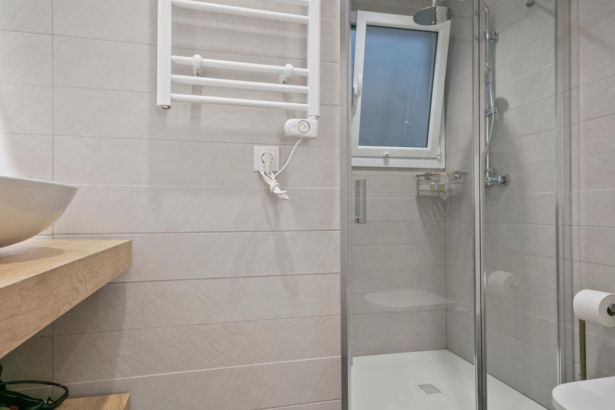Boutique Plaza Catalonia Suites Cornella Cornellà de Llobregat Esterno foto