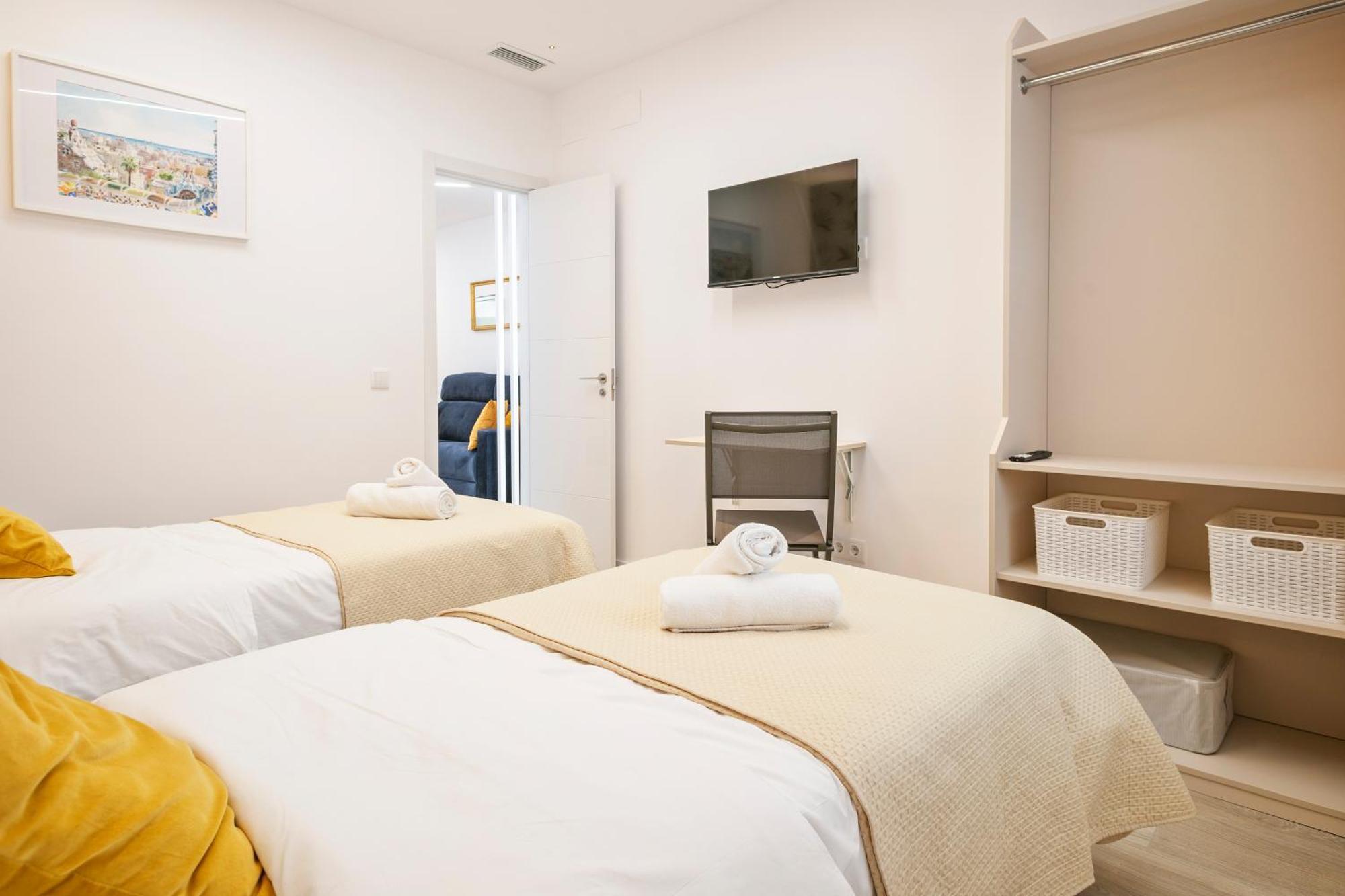 Boutique Plaza Catalonia Suites Cornella Cornellà de Llobregat Esterno foto