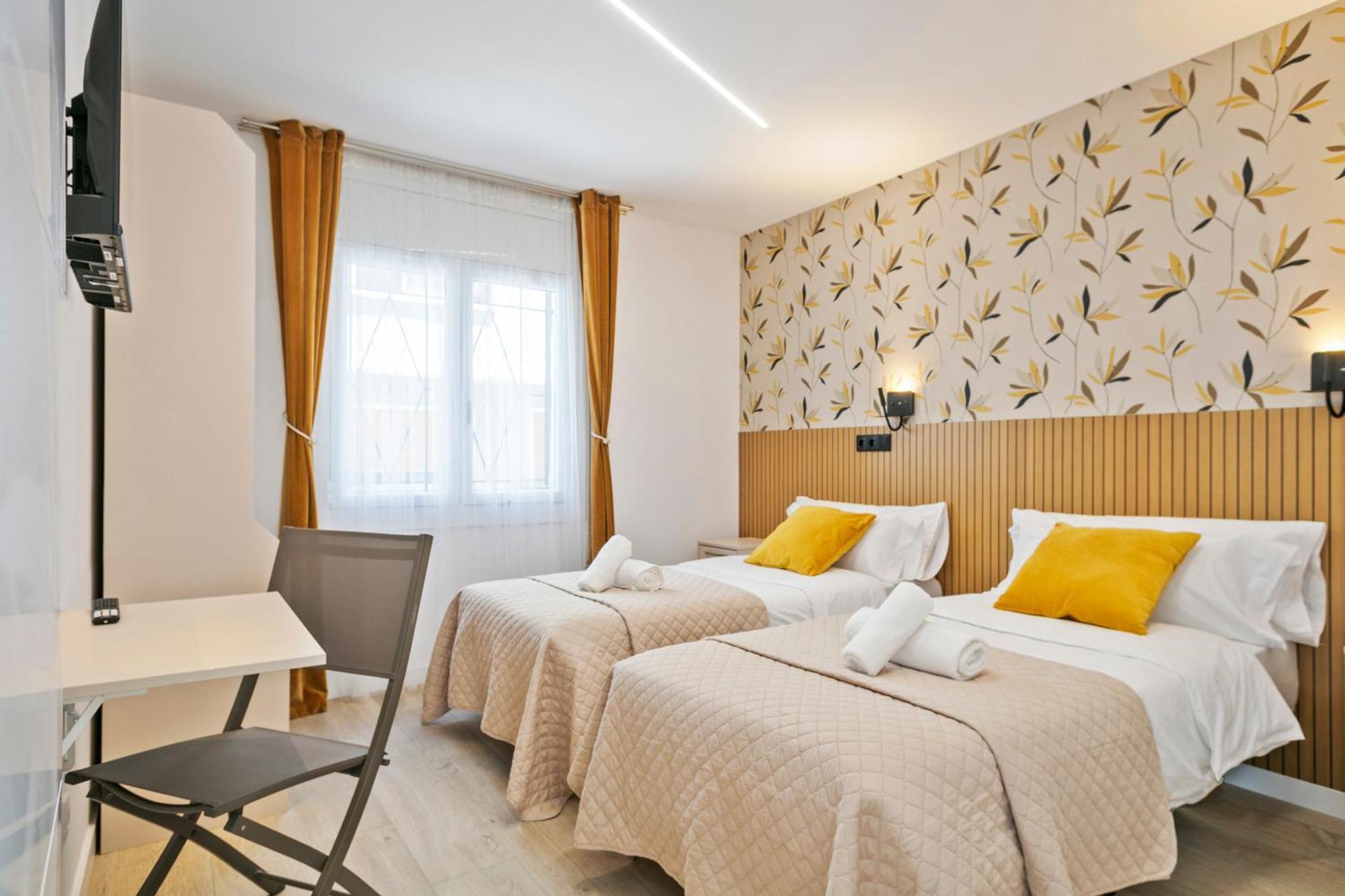 Boutique Plaza Catalonia Suites Cornella Cornellà de Llobregat Esterno foto
