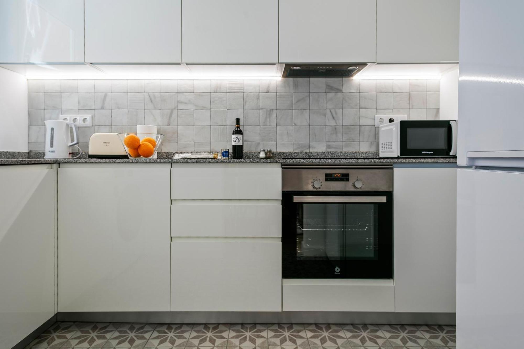 Boutique Plaza Catalonia Suites Cornella Cornellà de Llobregat Esterno foto