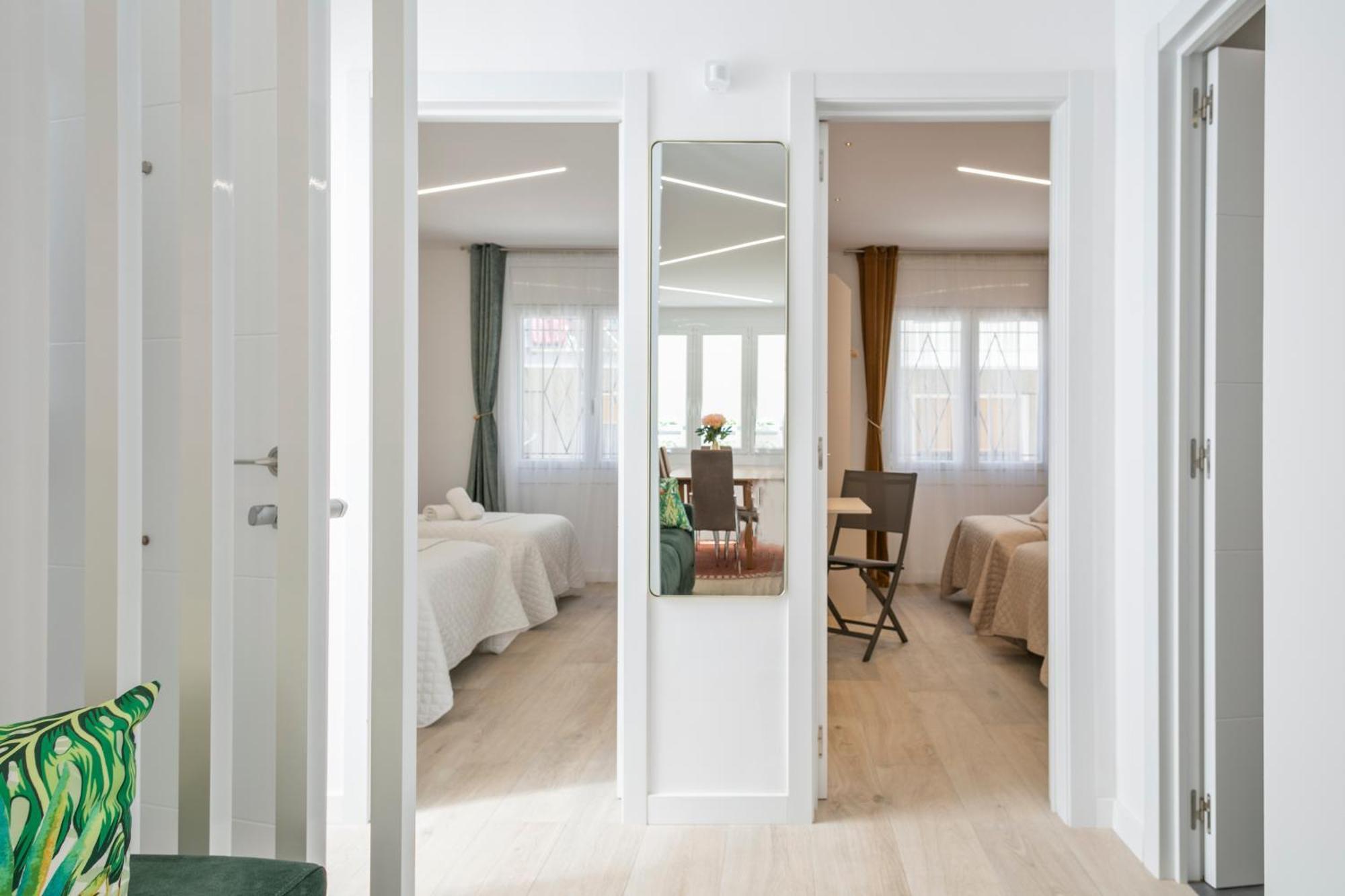 Boutique Plaza Catalonia Suites Cornella Cornellà de Llobregat Esterno foto