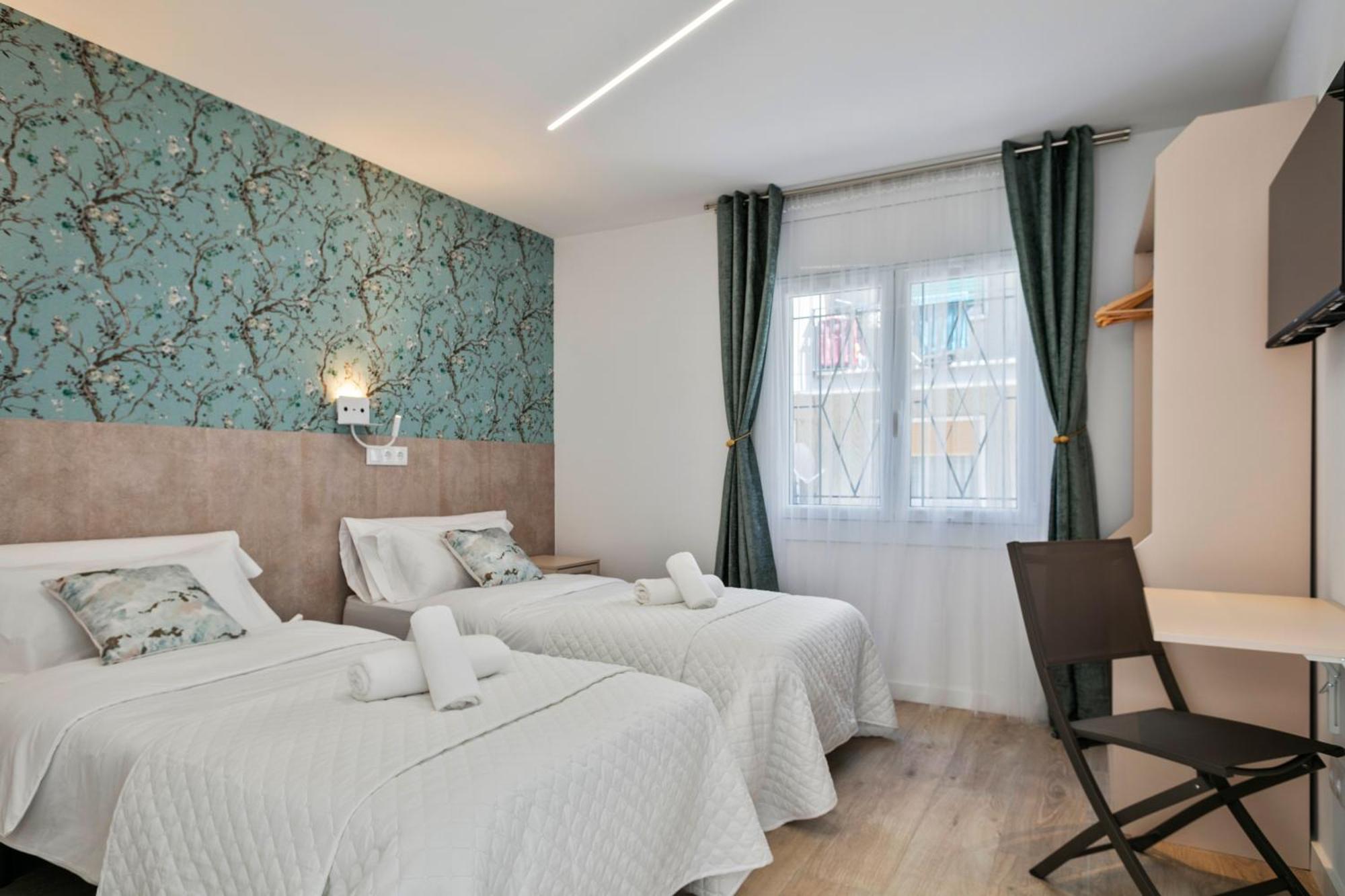 Boutique Plaza Catalonia Suites Cornella Cornellà de Llobregat Esterno foto