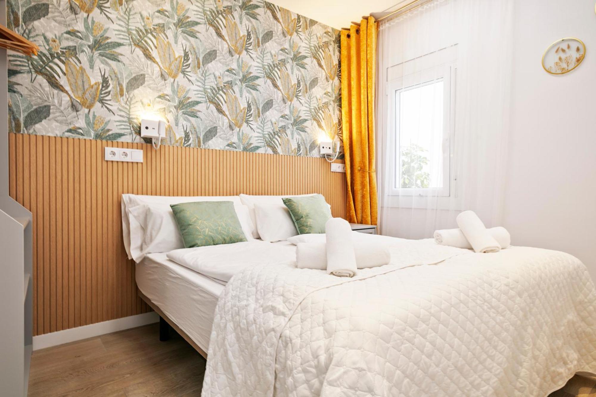 Boutique Plaza Catalonia Suites Cornella Cornellà de Llobregat Esterno foto