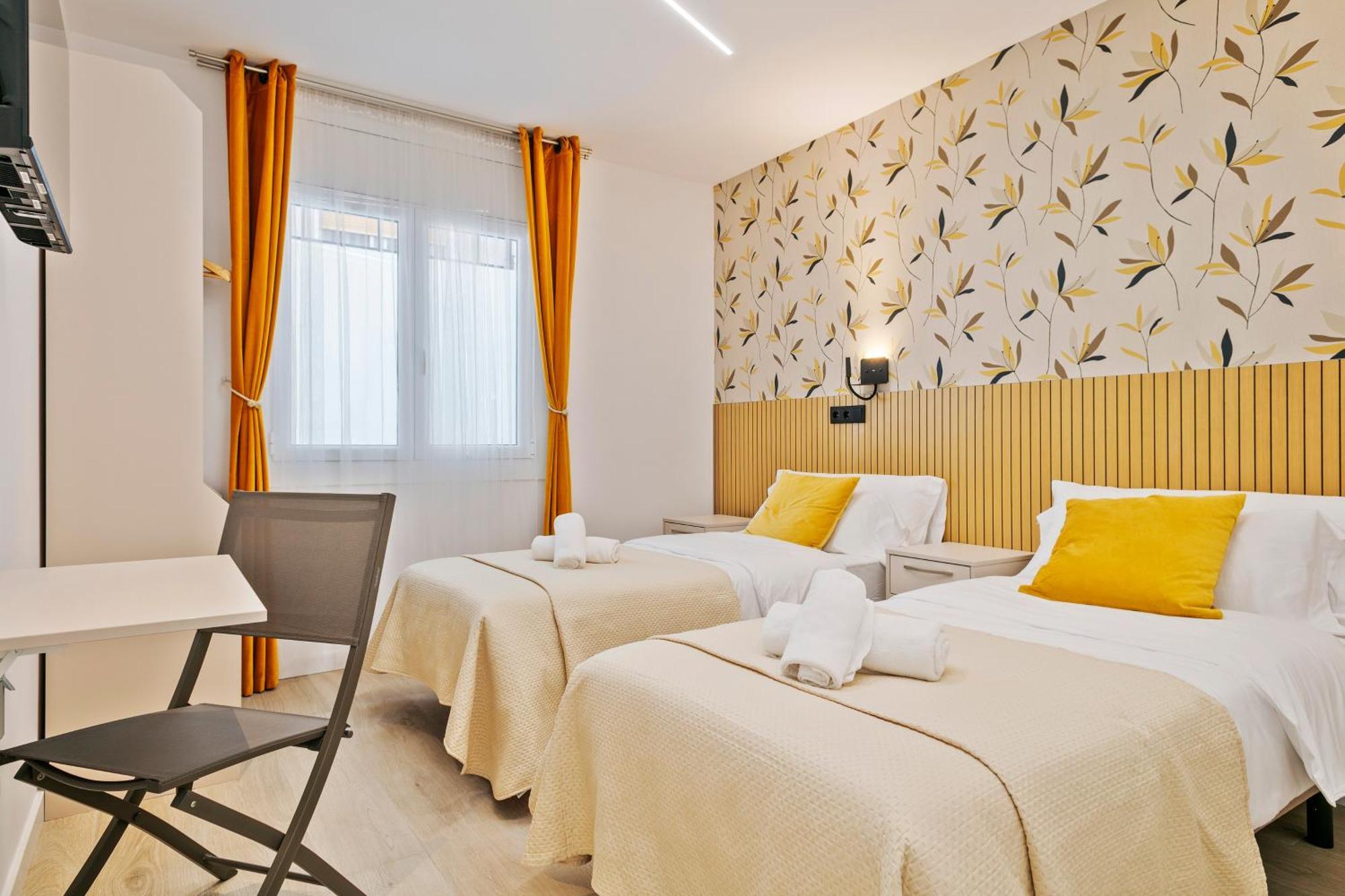 Boutique Plaza Catalonia Suites Cornella Cornellà de Llobregat Esterno foto
